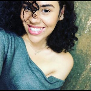 Meet your Posher, Christina